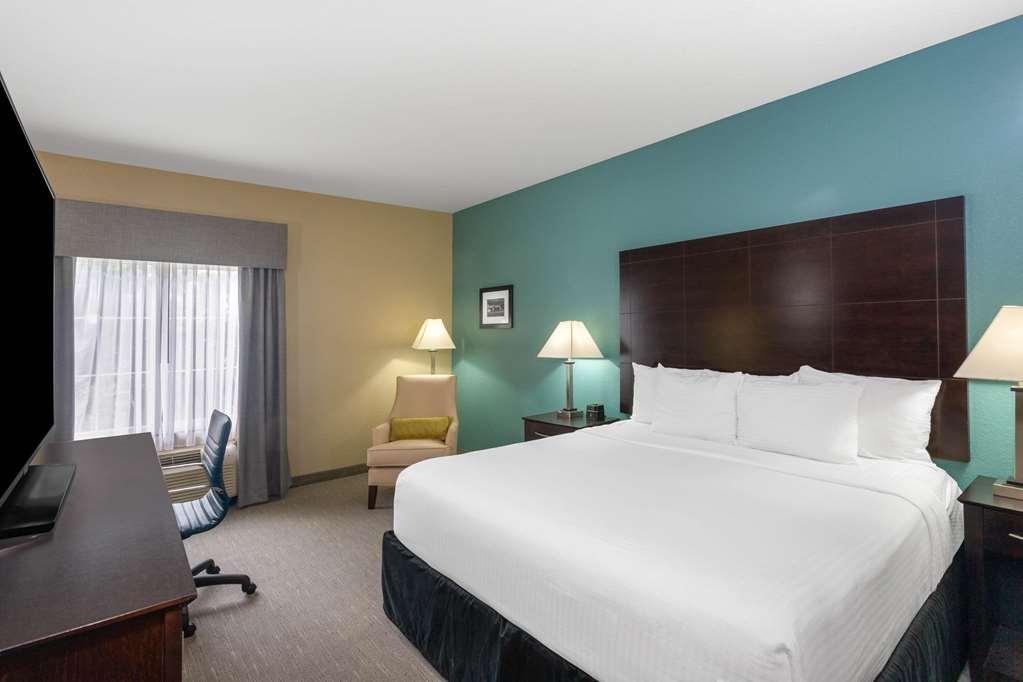 La Quinta By Wyndham Sebring Hotel Room photo